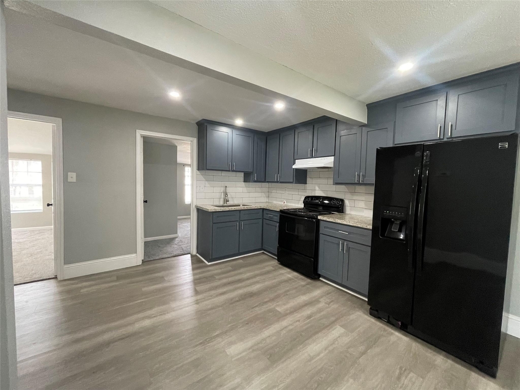 2508 Texas Avenue - Photo 4