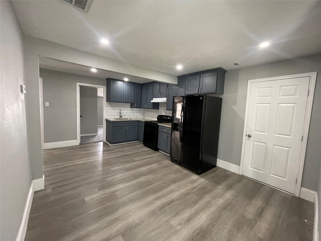 2508 Texas Avenue - Photo 8