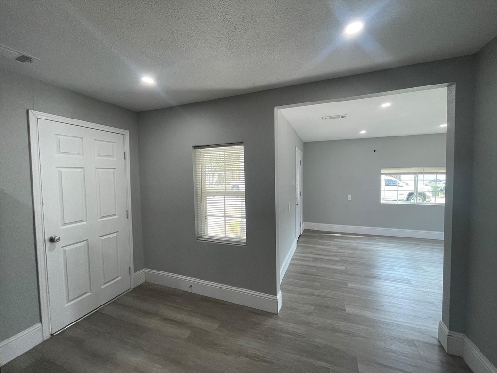 2508 Texas Avenue - Photo 9