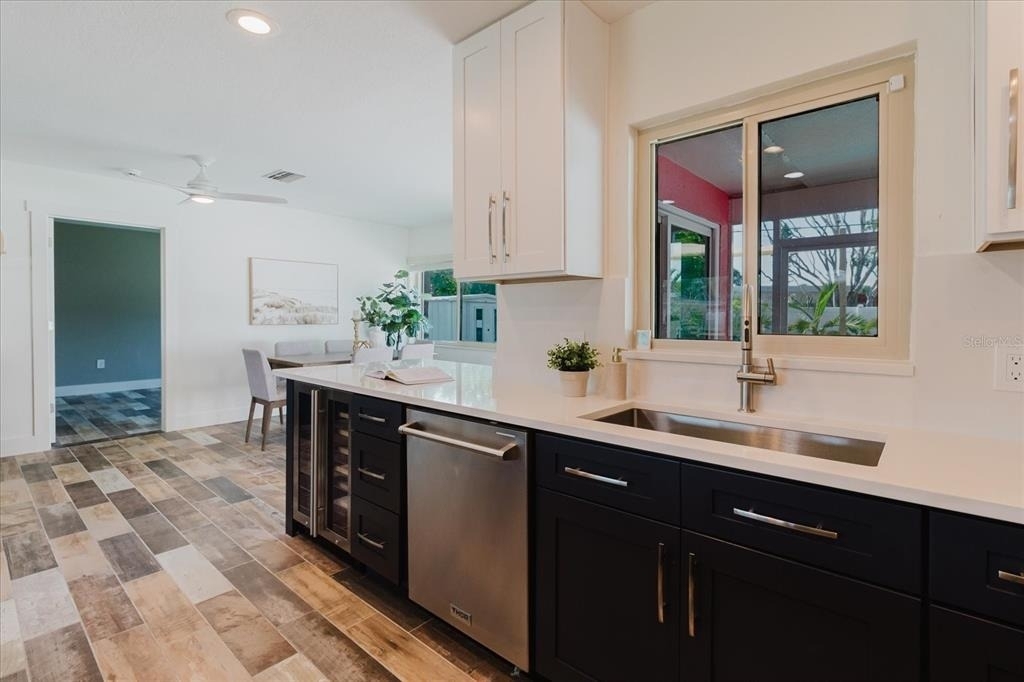 411 87th Avenue - Photo 13
