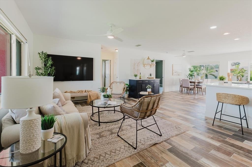 411 87th Avenue - Photo 4