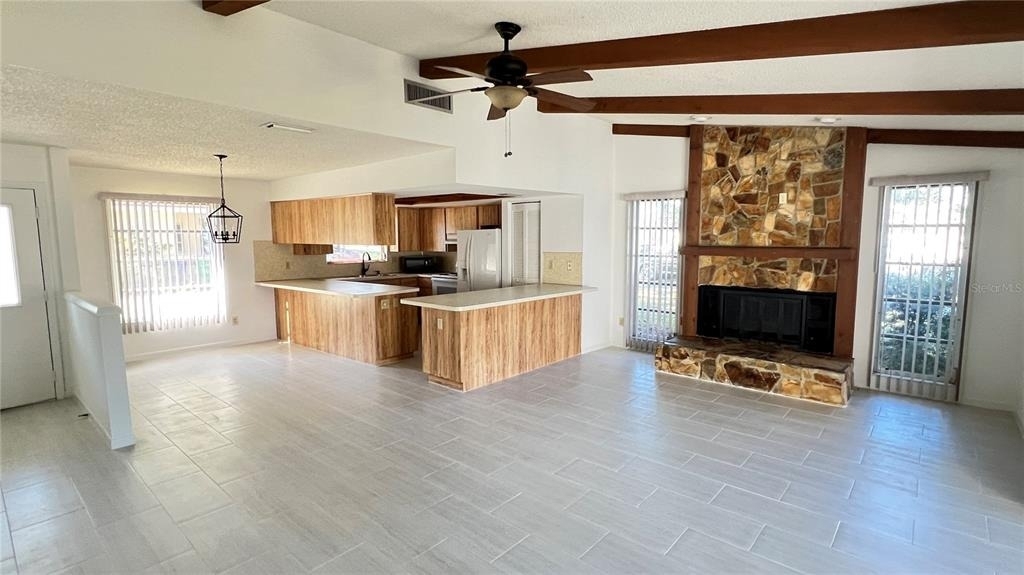 10548 86th Avenue N - Photo 4