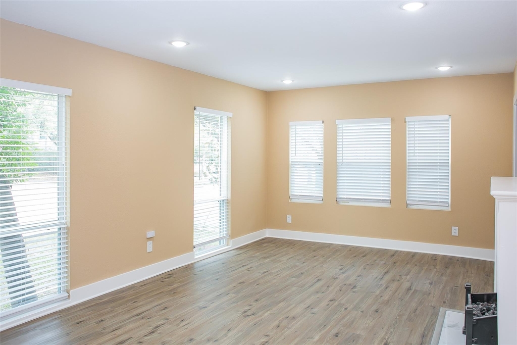 2301 Albans Road - Photo 5