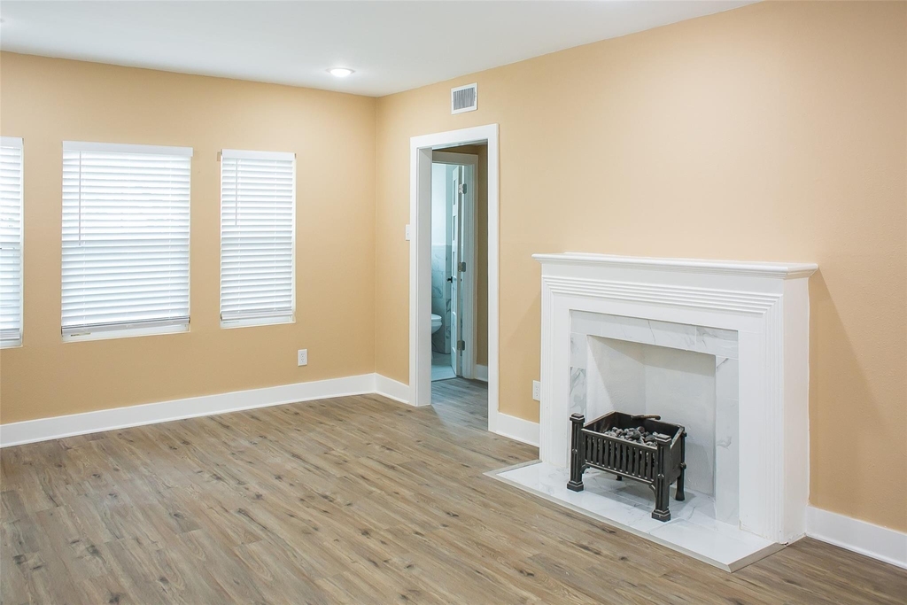 2301 Albans Road - Photo 4