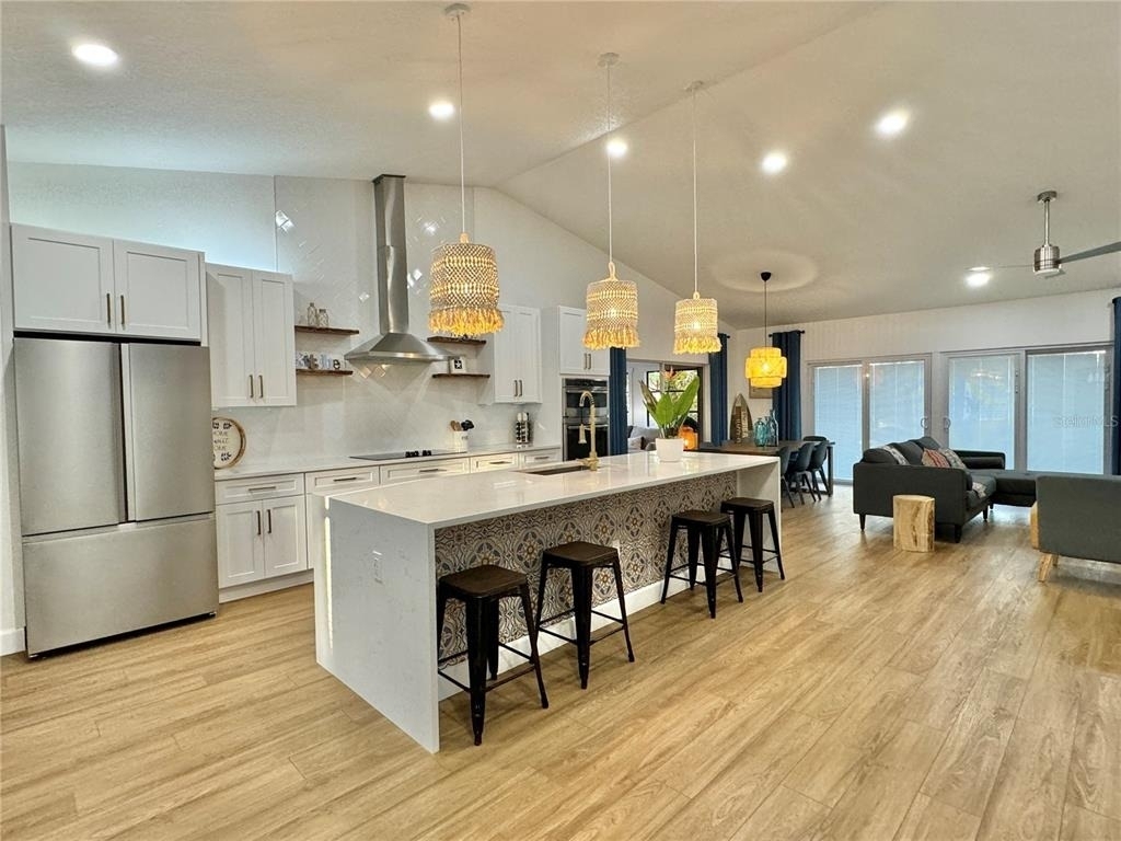 3409 45th Street W - Photo 2