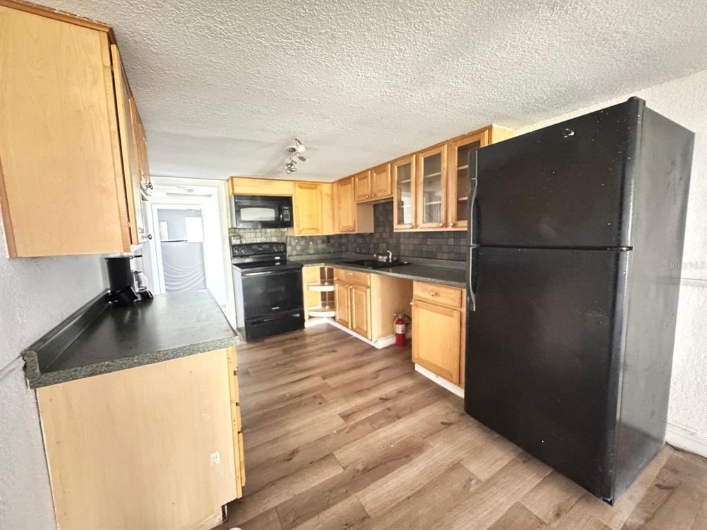 224 10th Avenue - Photo 5