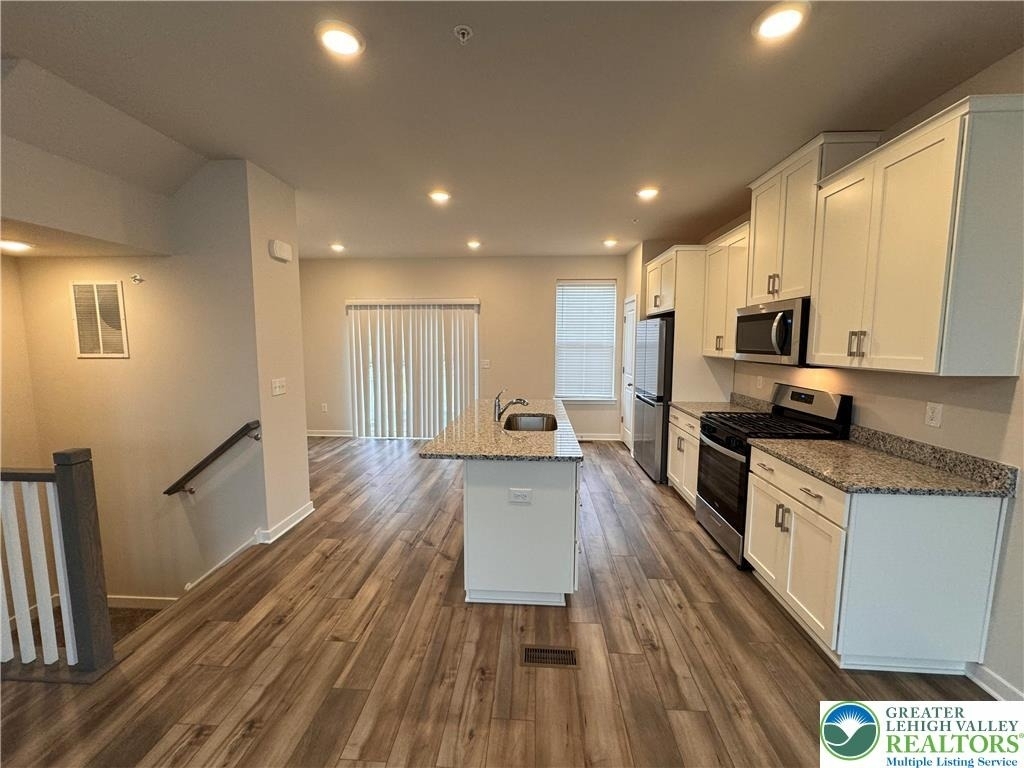 7634 Clayton Avenue - Photo 11