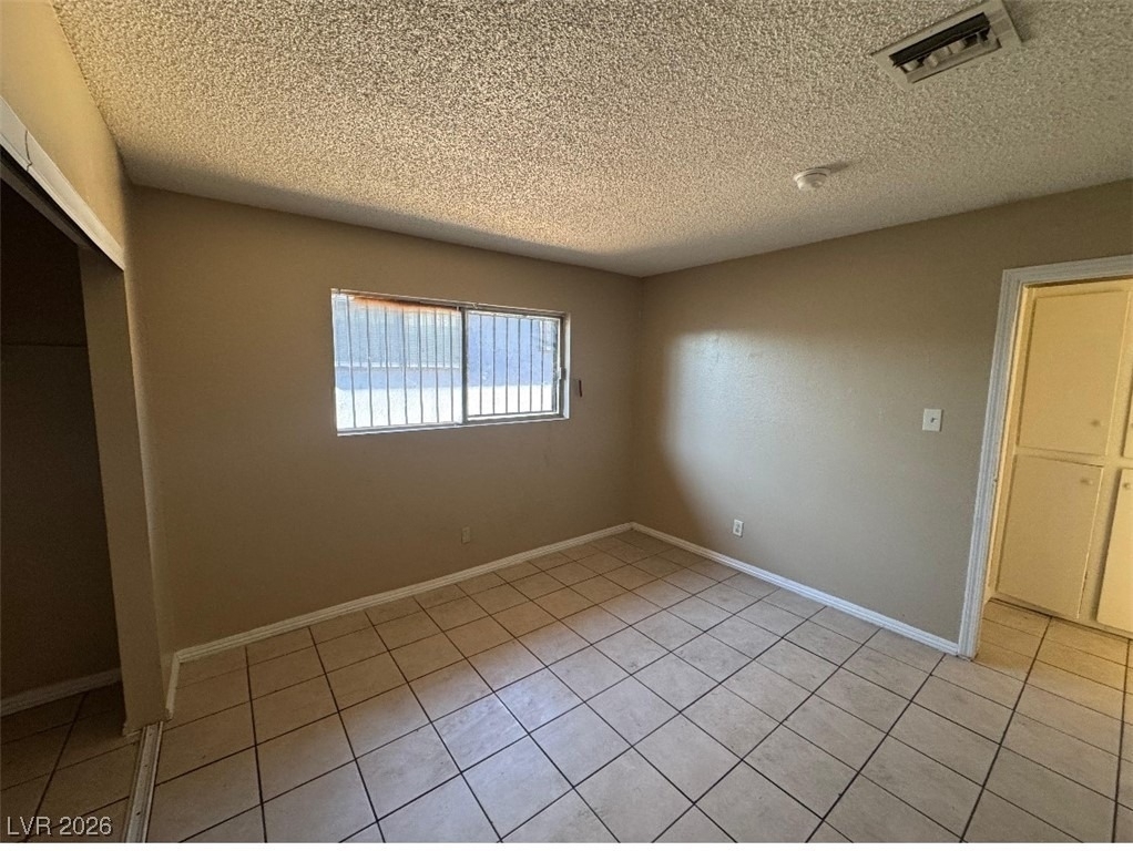 2605 Cedar Avenue - Photo 3