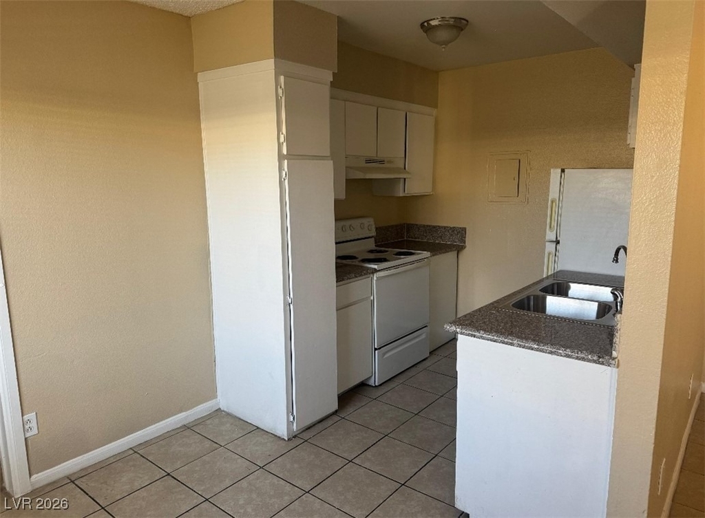 2605 Cedar Avenue - Photo 2