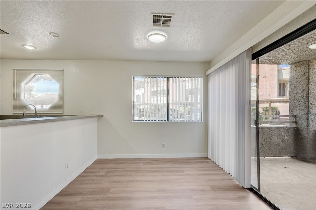 5018 S Rainbow Boulevard - Photo 23
