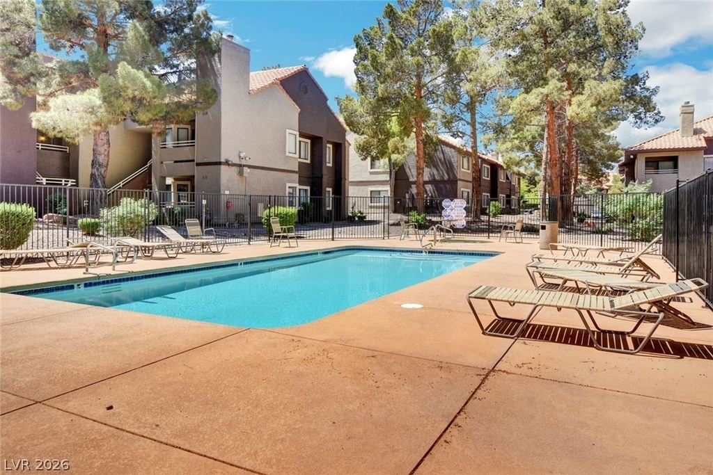 5018 S Rainbow Boulevard - Photo 32