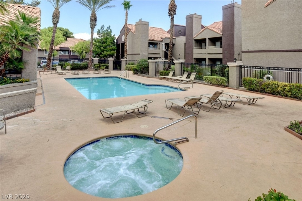 5018 S Rainbow Boulevard - Photo 31