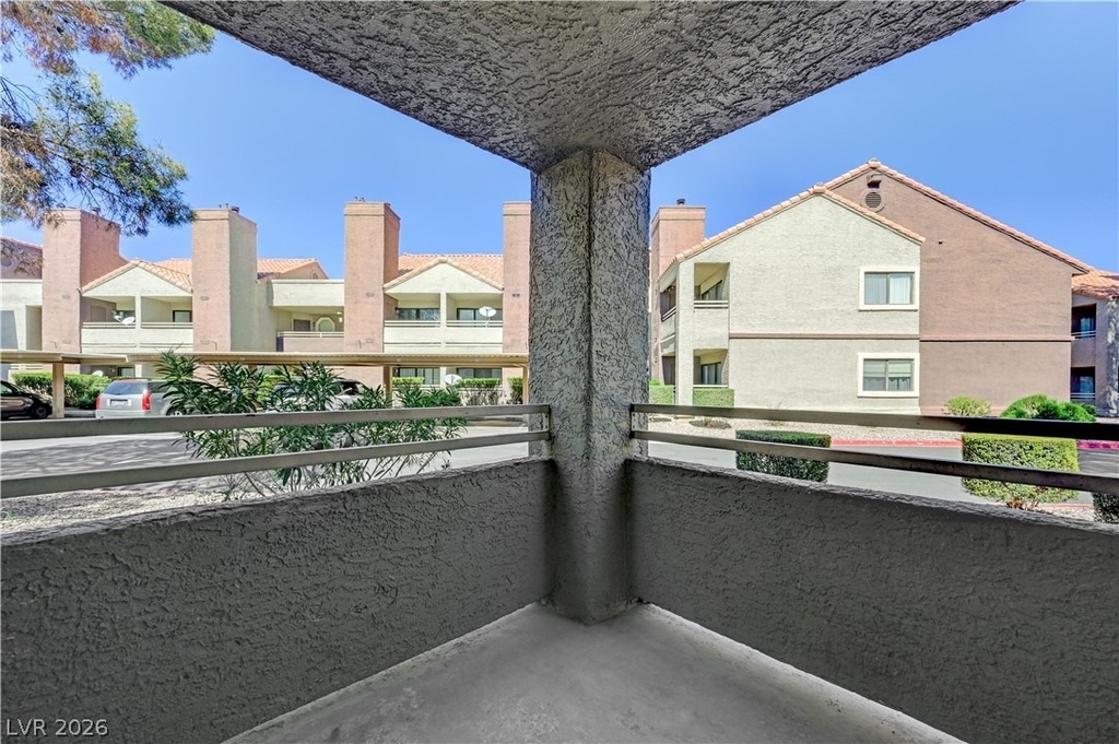 5018 S Rainbow Boulevard - Photo 26