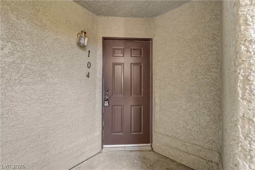 5018 S Rainbow Boulevard - Photo 1