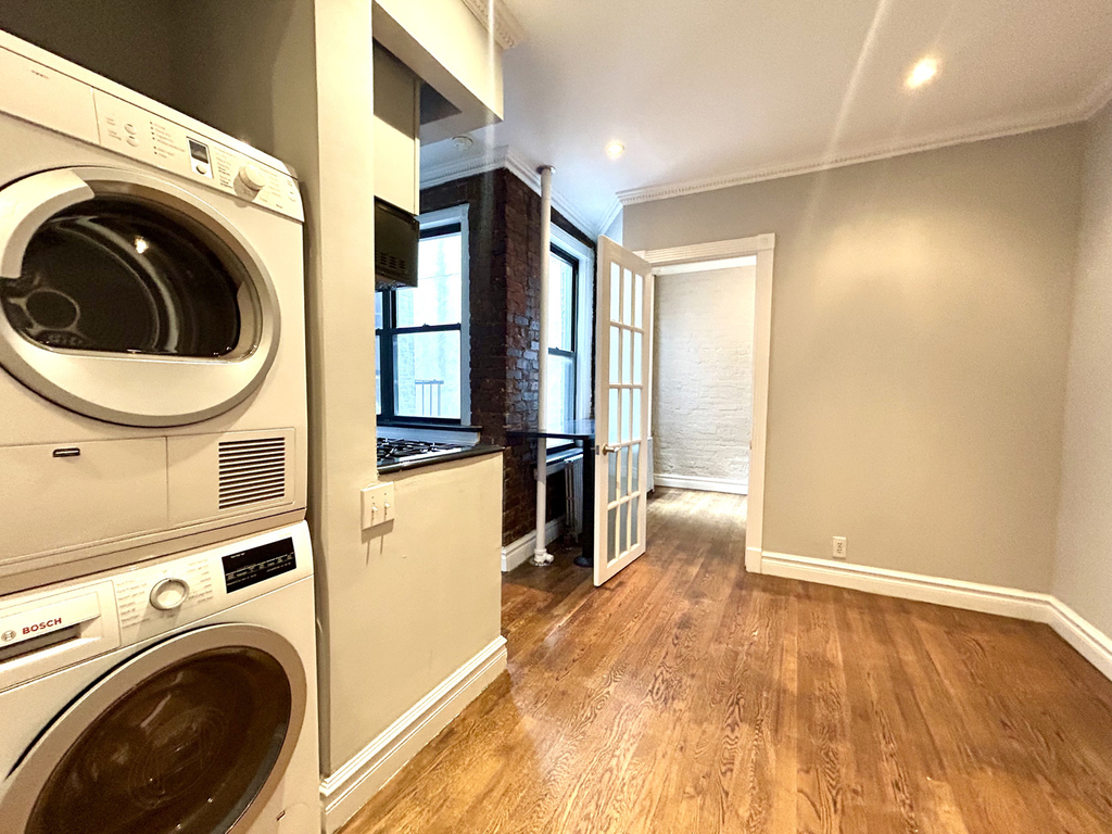 East 13th Street - Photo 0