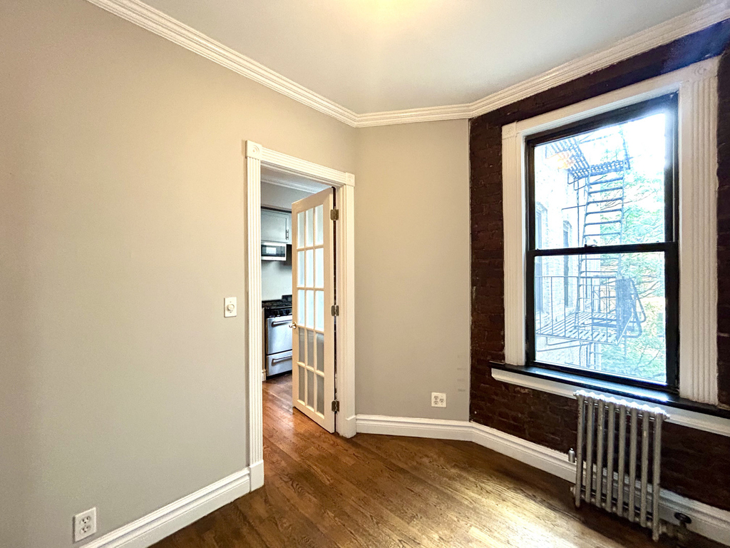 East 13th Street - Photo 3