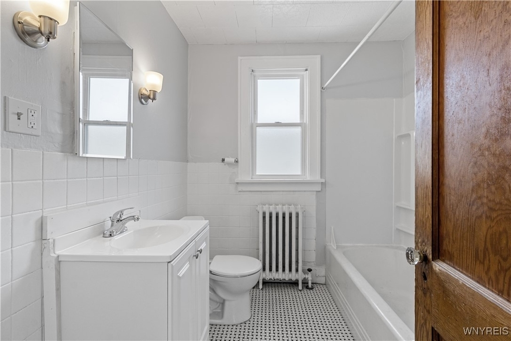 71 Gerald Avenue - Photo 10