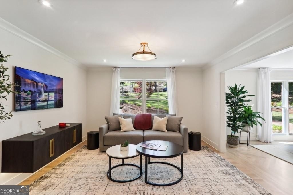 1007 Somerset Drive Nw - Photo 3