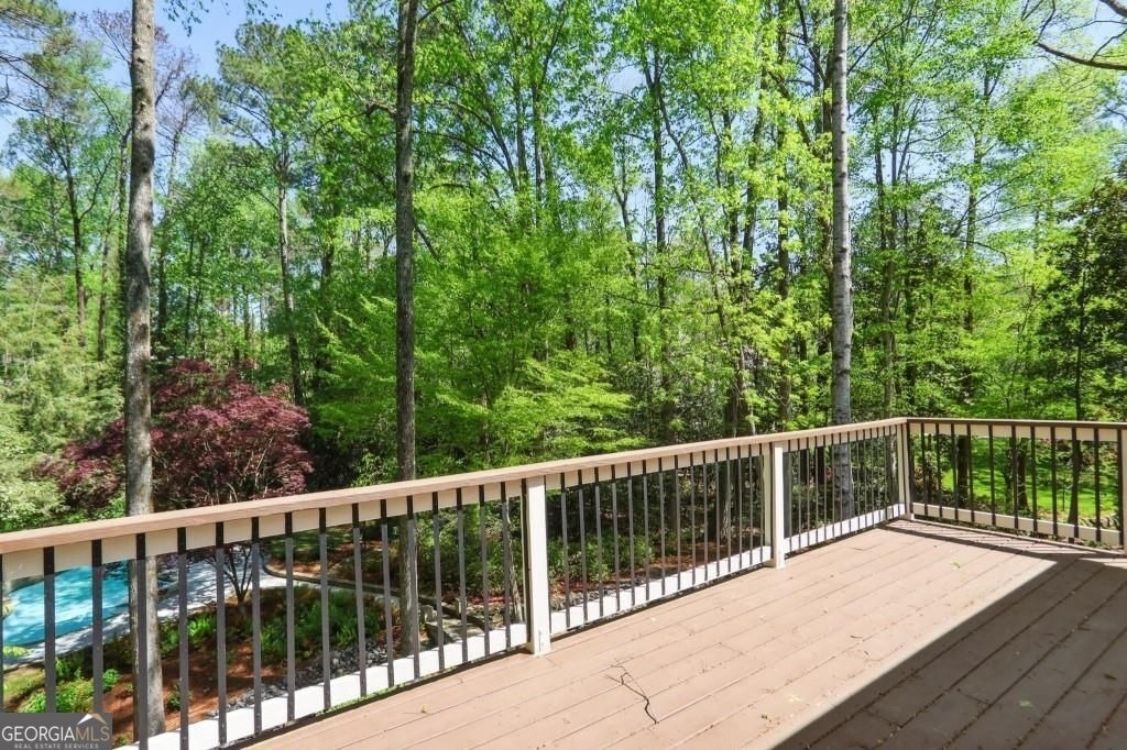 1007 Somerset Drive Nw - Photo 16
