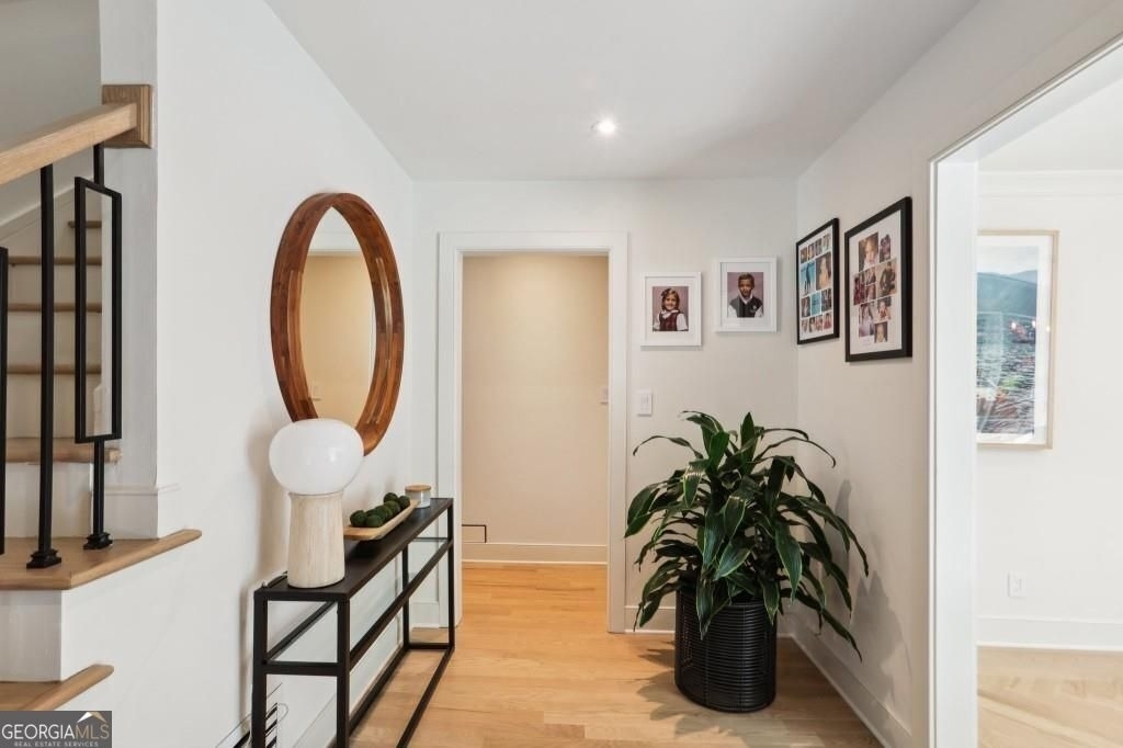 1007 Somerset Drive Nw - Photo 1