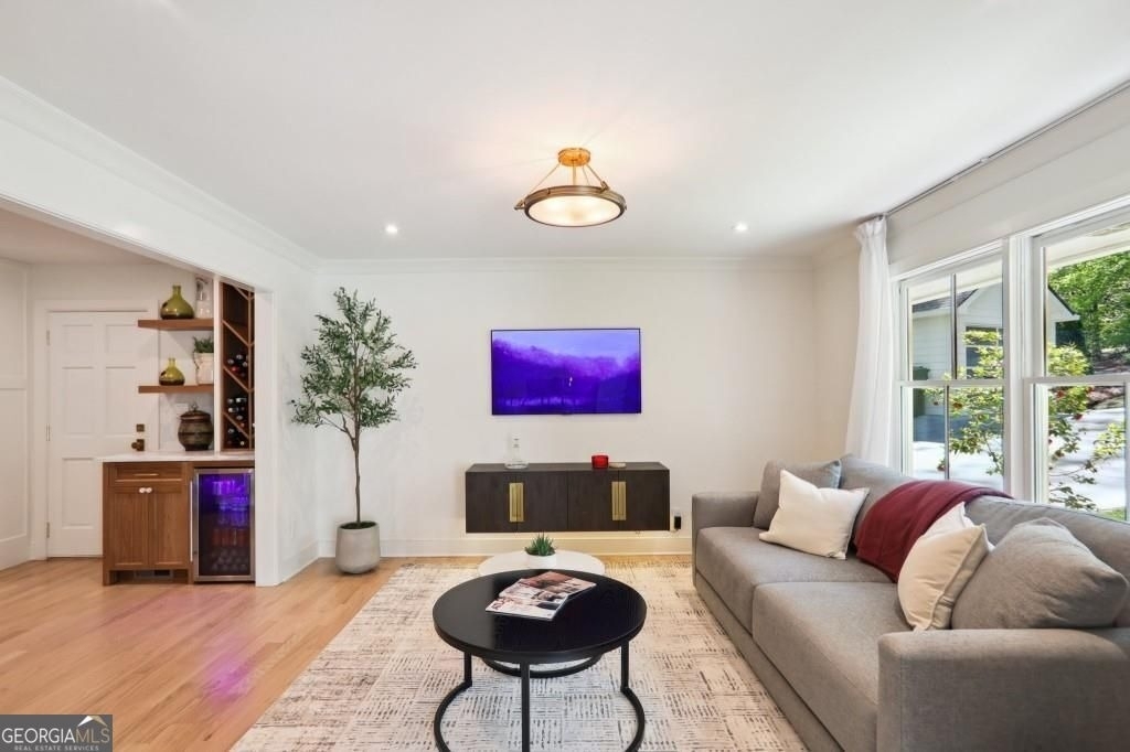 1007 Somerset Drive Nw - Photo 2