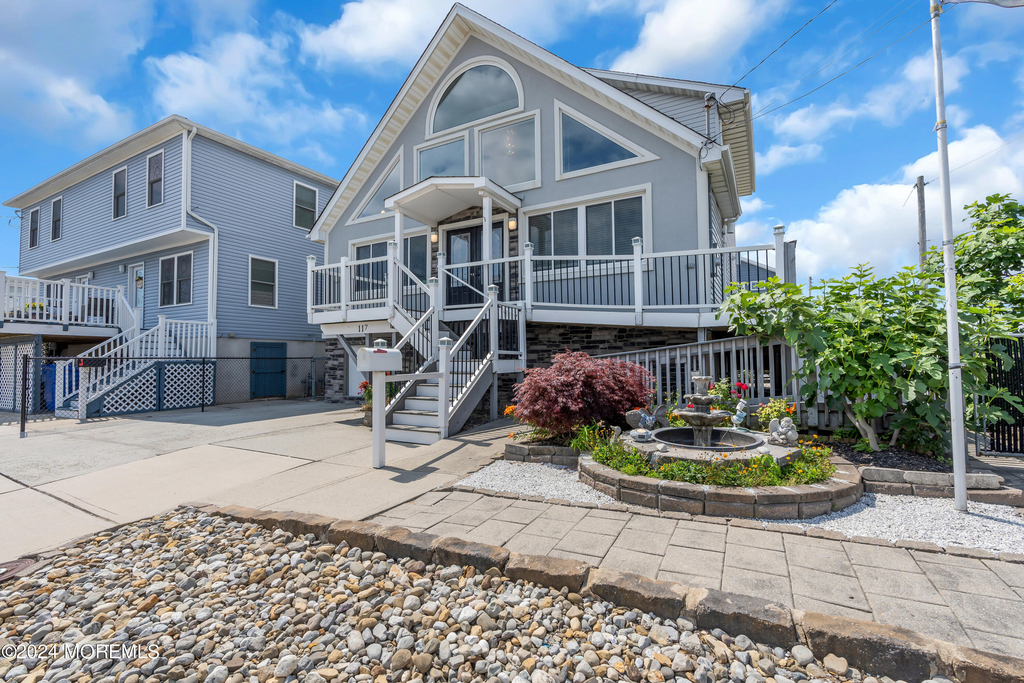 117 Harding Avenue - Photo 1