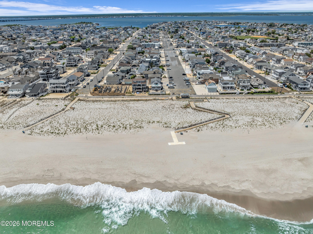 2400 Ocean Front - Photo 23
