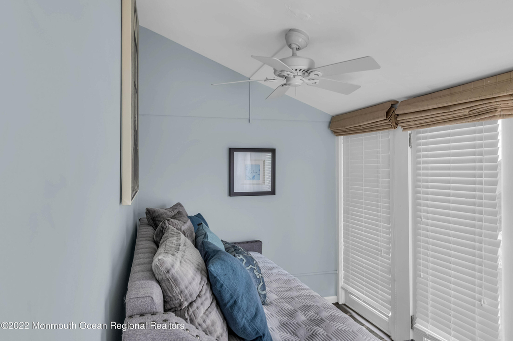 512 Main Avenue - Photo 14
