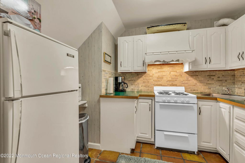 512 Main Avenue - Photo 5