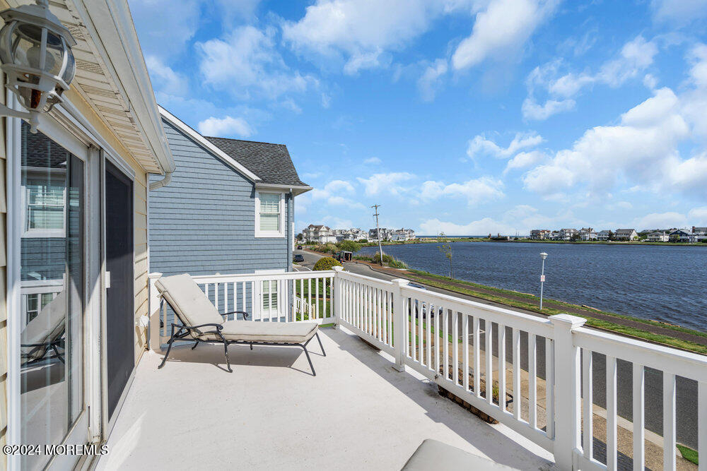 305 North Boulevard - Photo 17