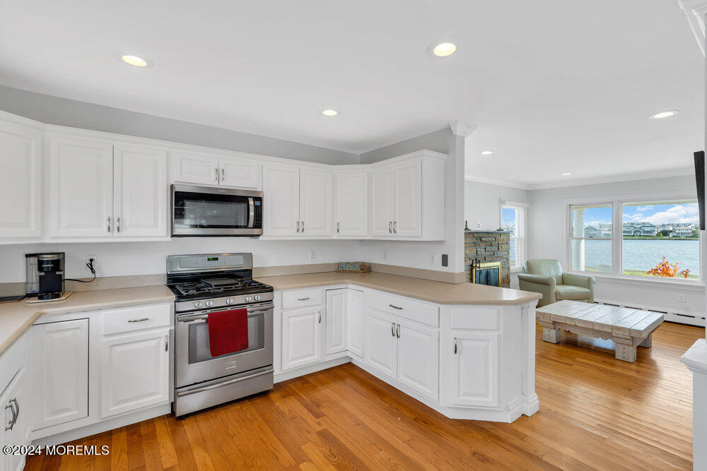 305 North Boulevard - Photo 6