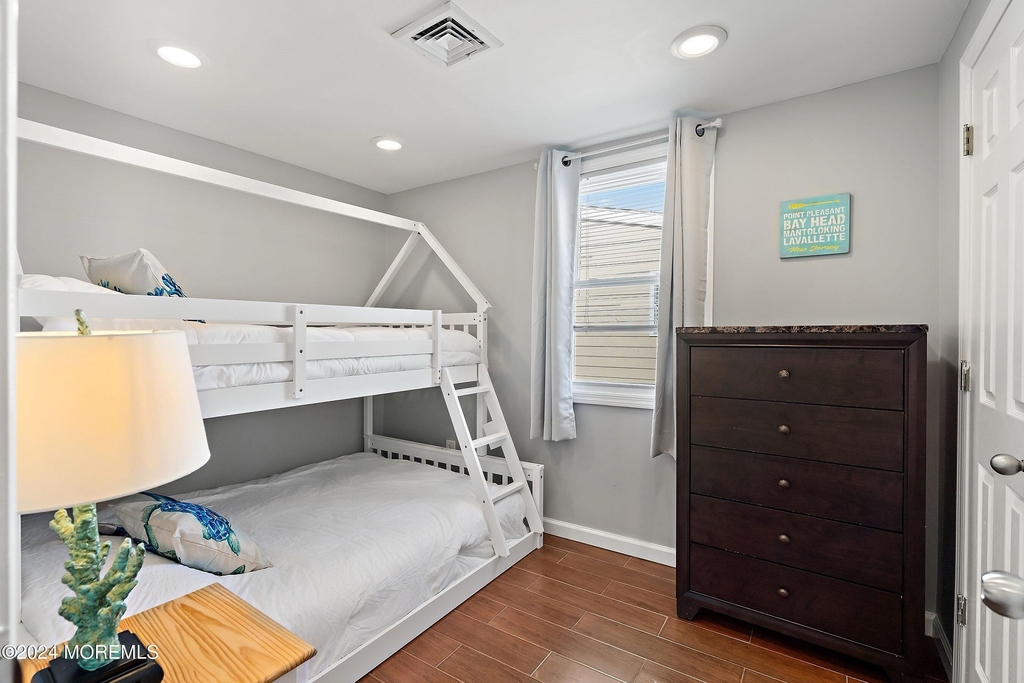 212 Randall Avenue - Photo 4