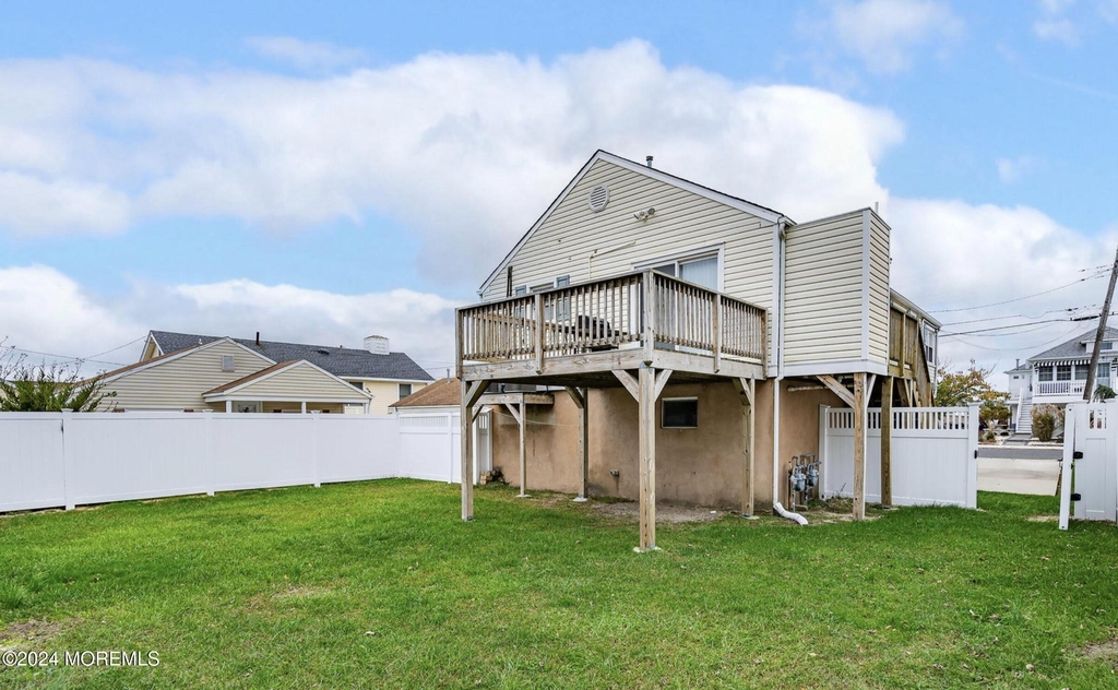 212 Randall Avenue - Photo 15