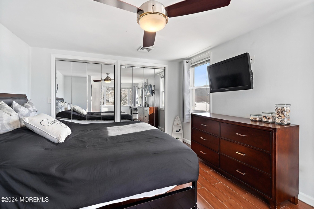 212 Randall Avenue - Photo 3