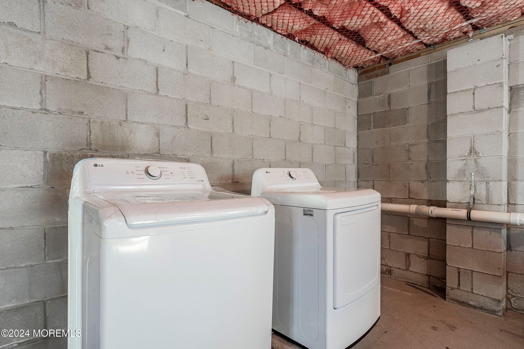 212 Randall Avenue - Photo 14