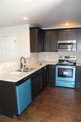 208 W Lake Avenue - Photo 3
