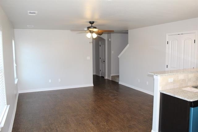 208 W Lake Avenue - Photo 4
