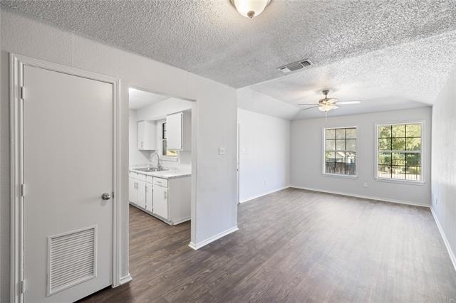 2540 Avenue H - Photo 5