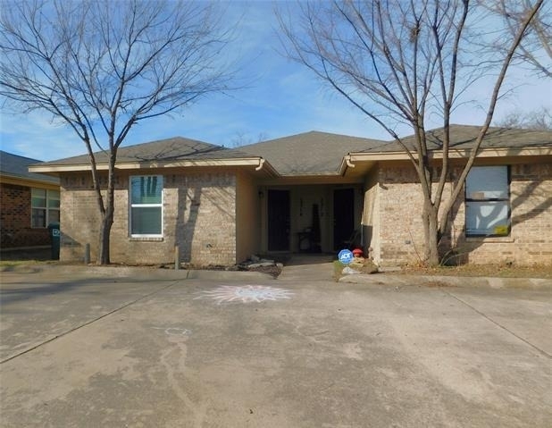 2214 Bernard Street - Photo 1
