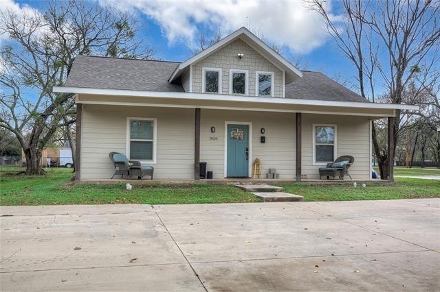 600 Maple Street - Photo 1
