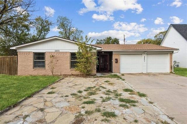 2801 Clearbrook Drive - Photo 0