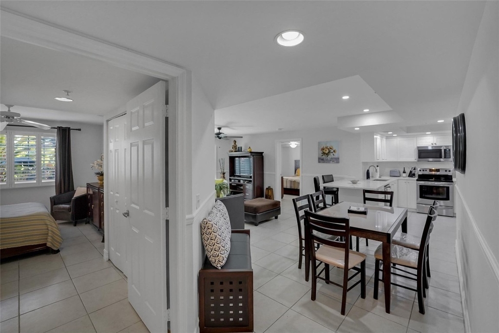 2125 Se 10 Avenue - Photo 2