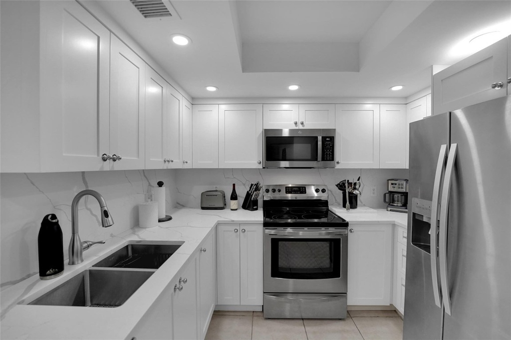 2125 Se 10 Avenue - Photo 10