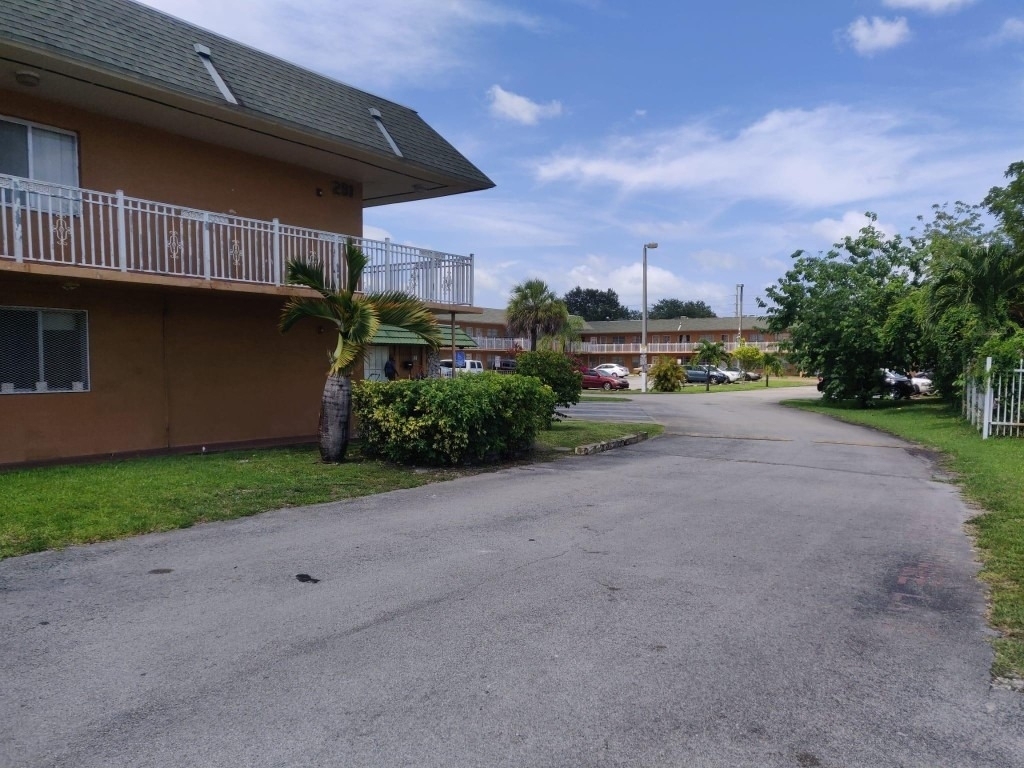 251 Nw 177th Street - Photo 9