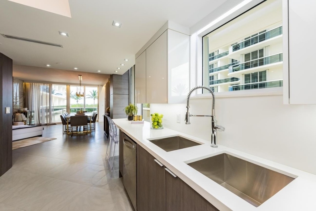 9595 Collins Avenue - Photo 18
