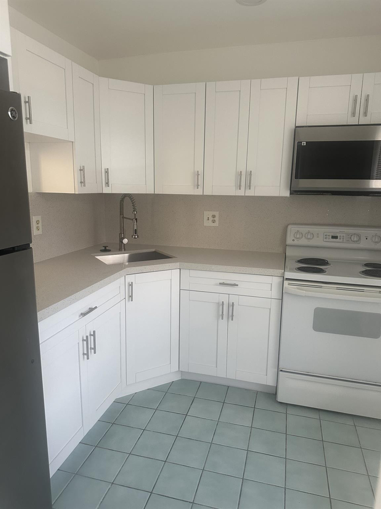 5860 Nw 64th Avenue - Photo 3