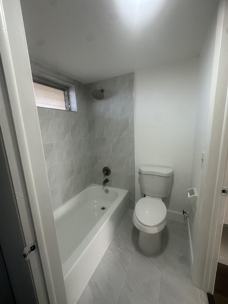 5860 Nw 64th Avenue - Photo 10