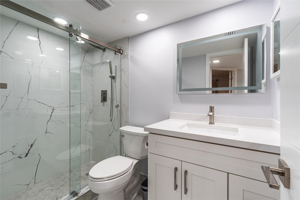9523 S Hollybrook Lake Drive - Photo 7