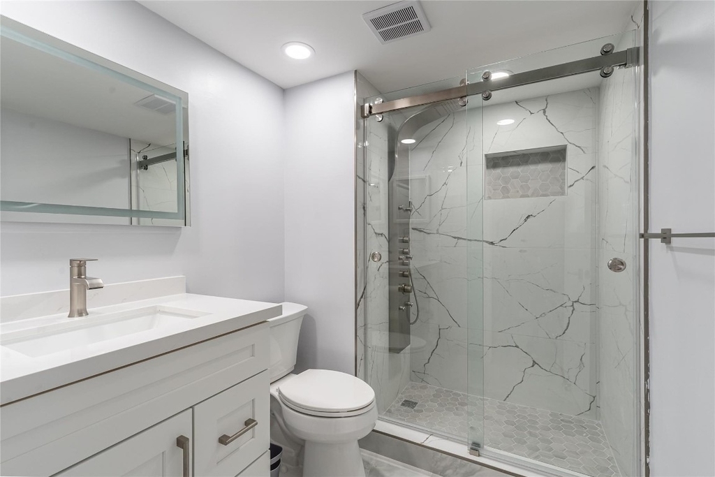 9523 S Hollybrook Lake Drive - Photo 3