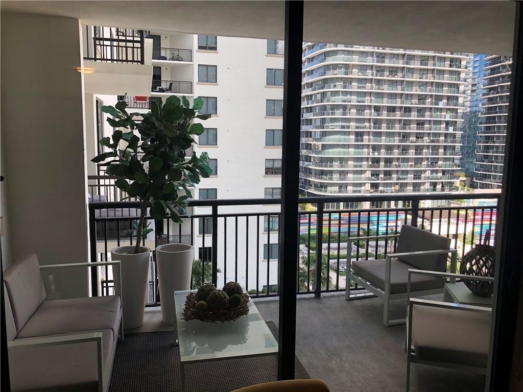 999 Sw 1st Avenue - Photo 10